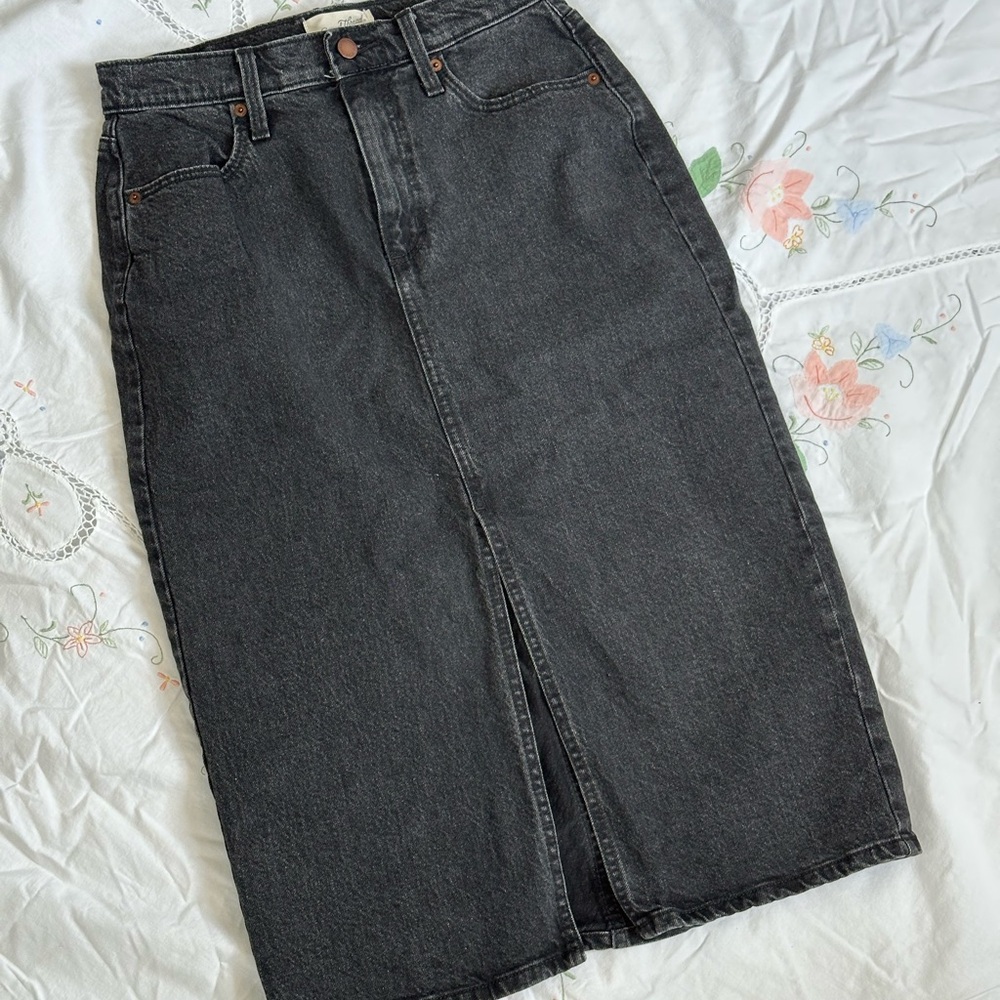 Universal Thread Black Midi Pencil Skirt with Slit